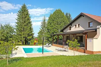 Image de Magnifique maison à Ogulin avec sauna