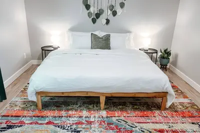 Image de Otter Point Getaway| Cozy & Calming| 5min to Sooke| Stylish Westcoast Vacation