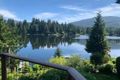 Image de Peaceful, Private, Cozy Lakefront Cabin, stunning views.
