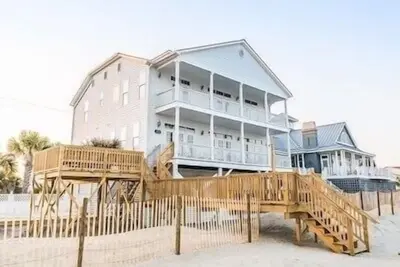 Image de Southern Elegance - Oceanfront in Garden City Beach