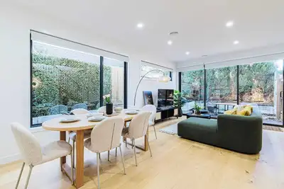 Image de Packham Enclave No. 3