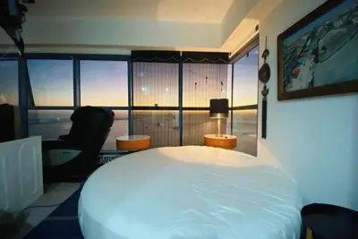 Image de Sunset Strip Sea View Room5205