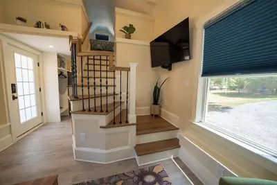 Image de Historic Carriage House in Old Southwest - Downtown - Safe - Cozy