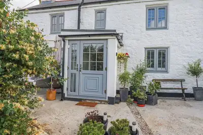 Image de Bumblebee Cottage, pet friendly, with open fire in Luxulyan