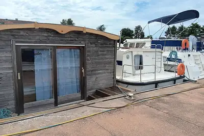Image de Séjour unique sur bateau grand confort à Digoin, 6 pers, terrasse, cuisine équipée