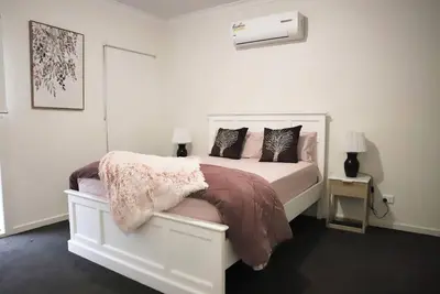 Image de 8-Guest Accommodation with Kids' Room