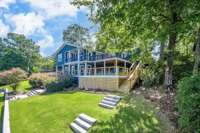 Image de Blue Haven by Big Fish Real Estate Group at Lake Martin