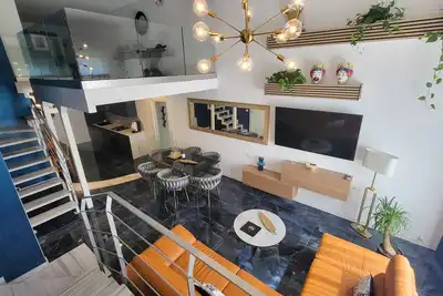 Image de The Two Griffins Blue Loft