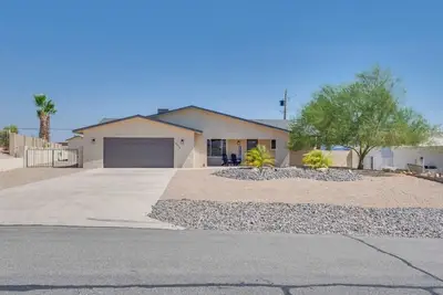 Image de Modern Lake Havasu Escape: Pool, Games, Pets & Fun