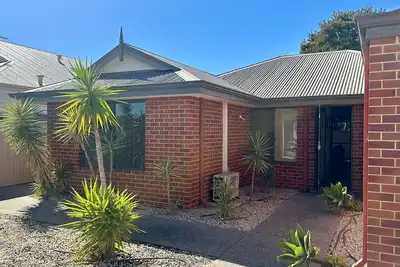 Image de ### Discover Comfort and Convenience at South Bunbury Holiday Home: Your Ideal Getaway