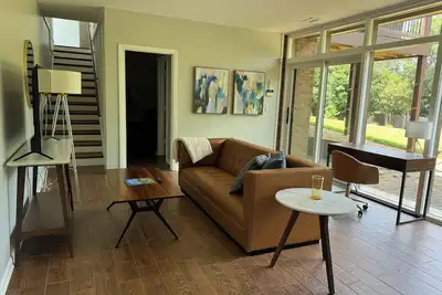 Image de Quiet, Cozy, Best Location in Gvl!