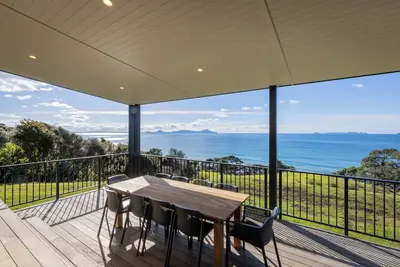 Slice of Paradise - Waipu Cove Holiday Home