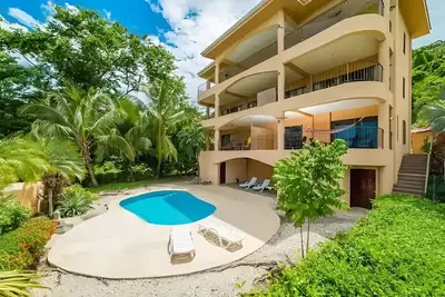Magical 1 Bedroom Condo with Ocean View & Pool #2