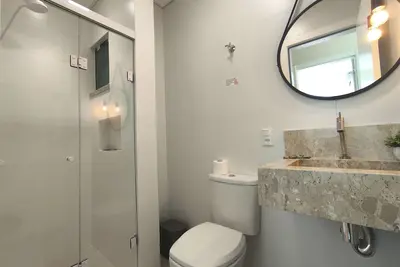 Image de Apartamento com 2 DormitĂłrios no Centro de Bombinhas - RefĂşgio Praiano