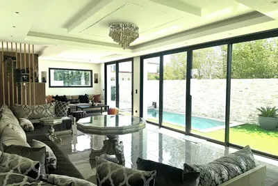 Image de Maison avec piscine chauffee