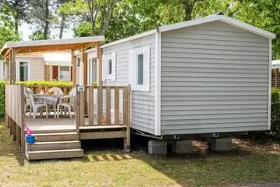 Image de Mobil-home | Classic | 2 Ch. | 4/6 pers. | Terrasse surélevée | A/C