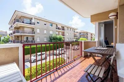 Image de Appartement 'Apartament Platja De Sant Salvador' avec terrasse privée, balcon et Wi-Fi