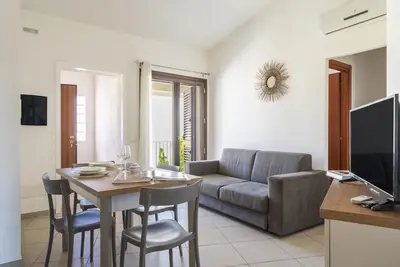 Appartement 'Bernabé' avec terrasse privée, balcon et climatisation