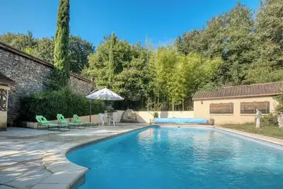 Image de Cottage Périgourdin avec grande piscine et Bbq