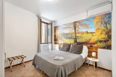 Appartement 'Nel Cuore Di Arona- Via Pertossi' avec Wi-Fi et climatisation