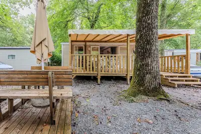 Image de Mobil-home 'Ohara 2 Chambres' avec piscine partagée, terrasse privée et climatisation