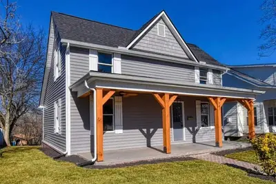 Image de Historic 2-bedroom house with WiFi and Ac in downtown Lenoir City