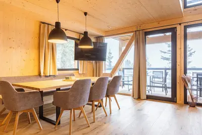 Image de Superior Chalet # 13 with Sauna & Hot Tub