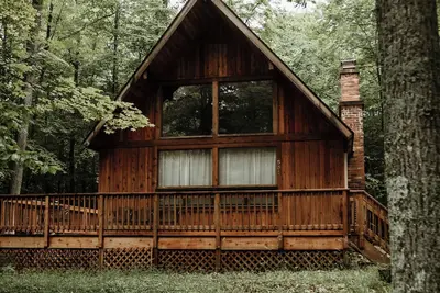 Image de Pine Ridge Chalet - Cozy Chalet close to the Lake