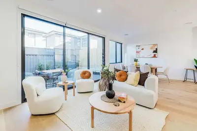 Image de Packham Enclave No. 2