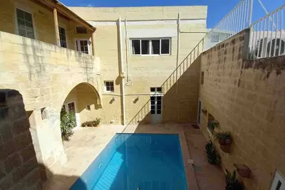 Image de Welcome Guests, to our spacious and stylish farmhouse in Qormi