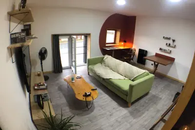 Image de Appartement cœur du village tous services et du vignoble Gaillacois