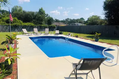 Image de Pensacola's TurtleTime Pool Pad!