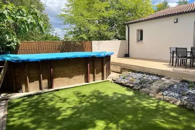 Image de Maison au calme, piscine, terrain de pétanque entre les Cévennes et la Mer