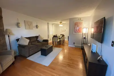 Image de Cozy 2-bedroom condo close to both Denver and the Mountains