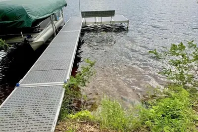 Image de Lake Minerva w/Dock bring boat on Trails