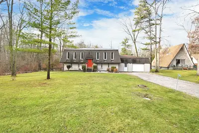 Image de Pet-Friendly Beach House with Hot Tub + Games Room + Enclosed Large Fence