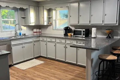 Image de Fox Hunter’s Paradise is a cozy 3 bedroom, 2 bath farmhouse