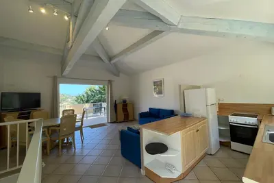 Image de Appartement n°4 duplex proche plage - vue colline + terrasse