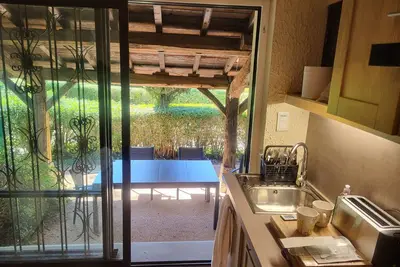 Image de Ferme Bressanne avec jardin & piscine à mi chemin entre Mâcon et Bourg-en-Bresse