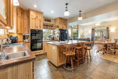 Image de Charming farmhouse with 4 bedrooms and WiFi, Ac in delightful Alexandria