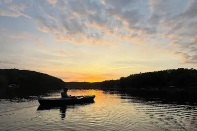 Image de 3 bedroom Badin Lake home nestled in a quiet cove by Uwharrie National Forest