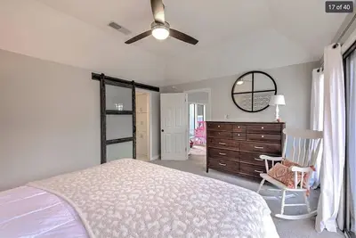 Image de Charming Country Oasis 3 bedoom Home on Gulfcoarse, Corner Lot w/ 2 living areas