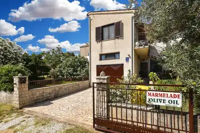 Image de Apartment 2360\/116514 (Istria - Rakalj), 2000m from the beach