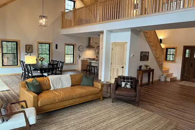 Image de Autumn Retreat: Cozy Lake House Escape