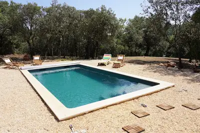 Image de Maison pour 6 avec piscine privée pour des vacances en plein nature au vignoble