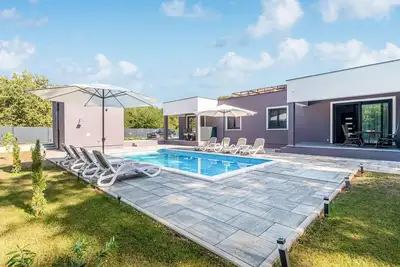 Superbe appartement à Nedescina
