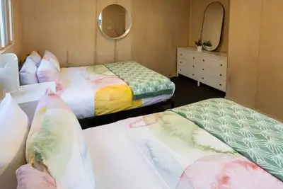Image de River's Edge Retreat Marble Glamping Cabin