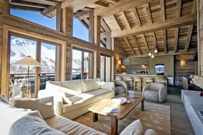 Image de Chalet skis aux pieds, 5 chambres, terrasses, home cinéma, garage