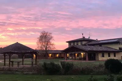Eco-friendly agritourism for a quiet stop 9km from the center of Verona.