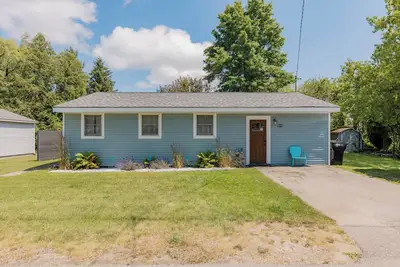 Image de Sunset Alley Cottage - Cozy 3-bedroom cottage with WiFi, Ac in charming Beulah